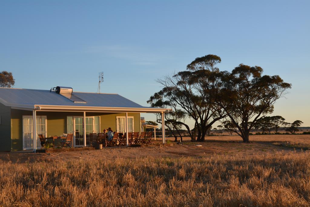 Mary'S Farm Cottages Kukerin Екстериор снимка
